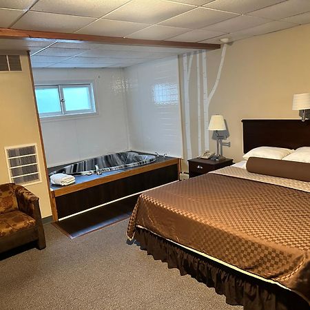 Cedar Hill Lodge Saint Ignace Exterior foto