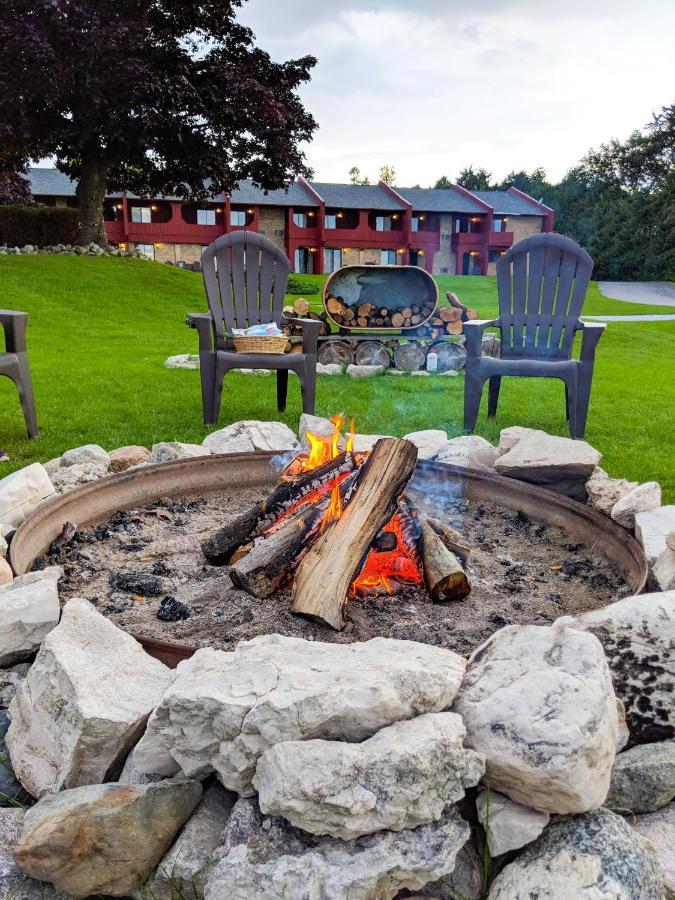 Cedar Hill Lodge Saint Ignace Exterior foto