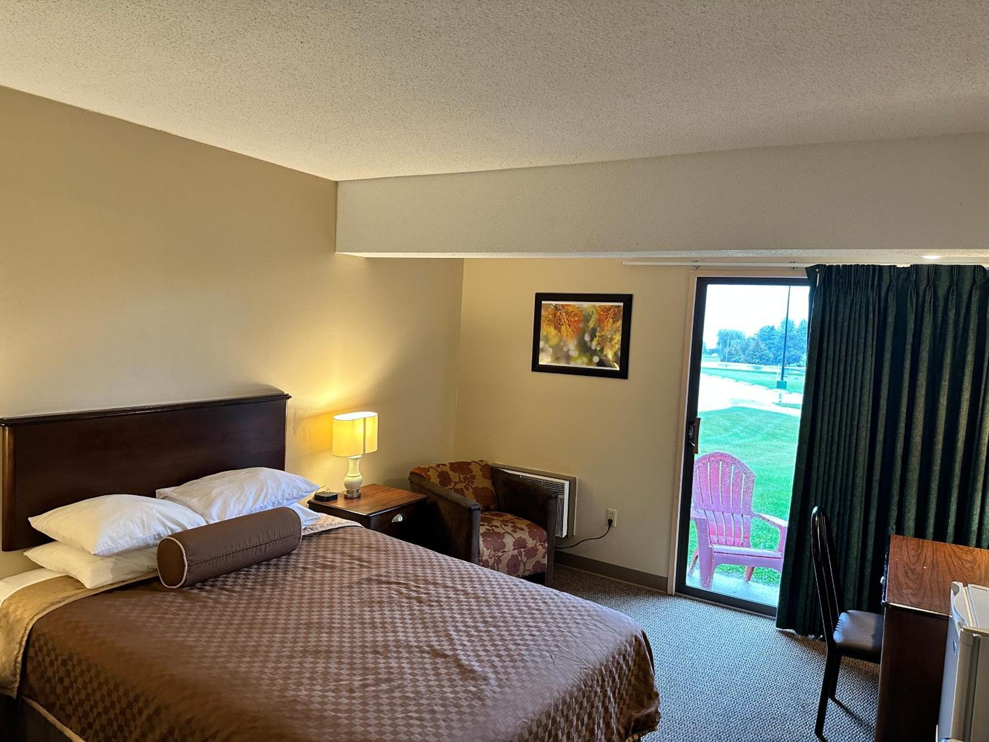 Cedar Hill Lodge Saint Ignace Exterior foto